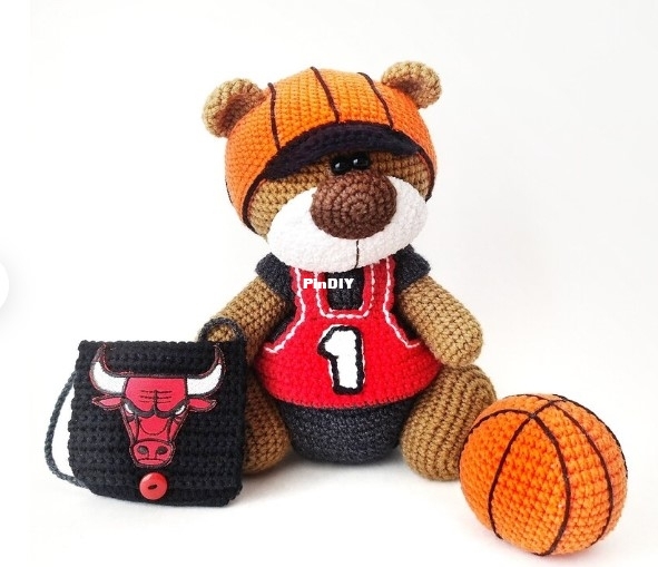Basketball Player Outfit 18 cm - Olga Kurchenko.jpg