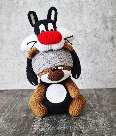 Cat Clothes (Sylvester) 18 cm - Olga Kurchenko.jpg