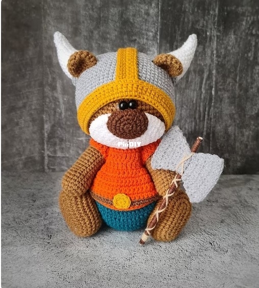 Viking Clothes 18 cm - Olga Kurchenko.jpg