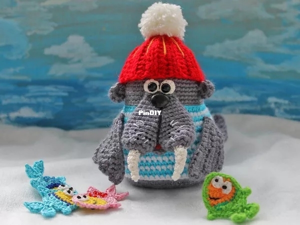 Crochet fantasy - Galina Pisarenko - Walross und Fisch.jpg