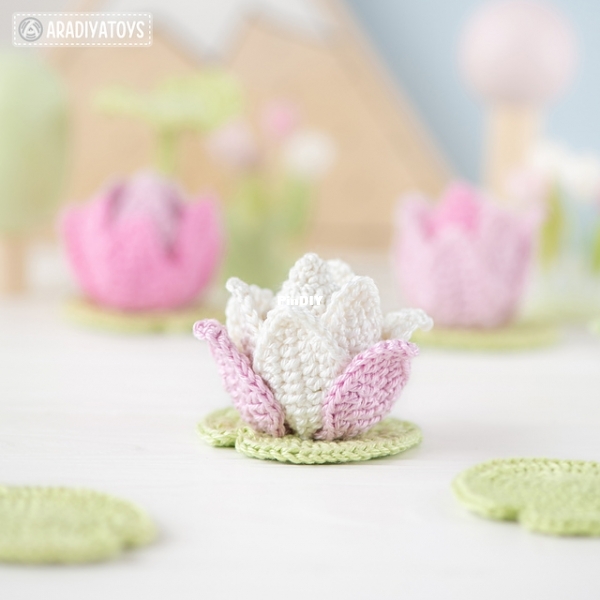 Aradiya Toys - Olka Novytska - Kawaii Lotus_03.jpg
