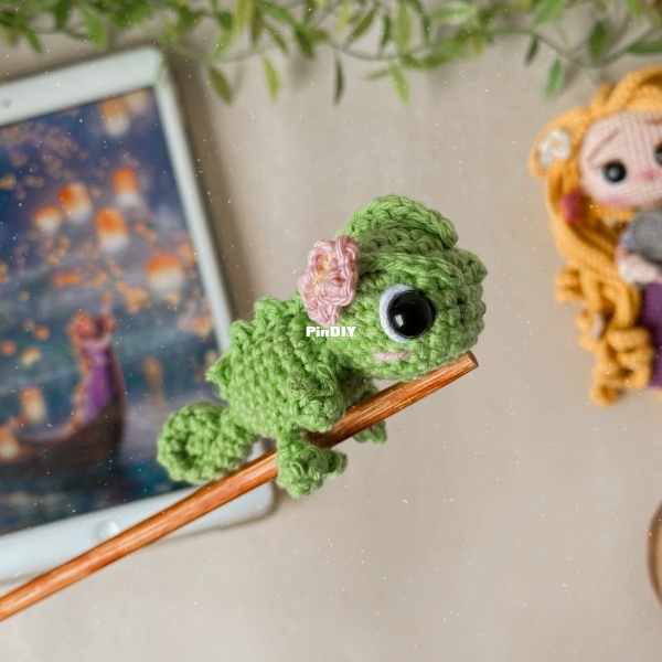 Tangled - Pascal.jpeg