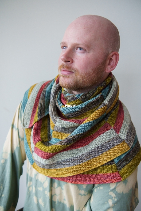 Fragmentation_Shawl_Sample_2-17.jpg