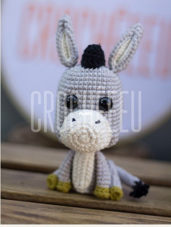 Crochêeeu - Bruna Nascimento - Burro.jpeg