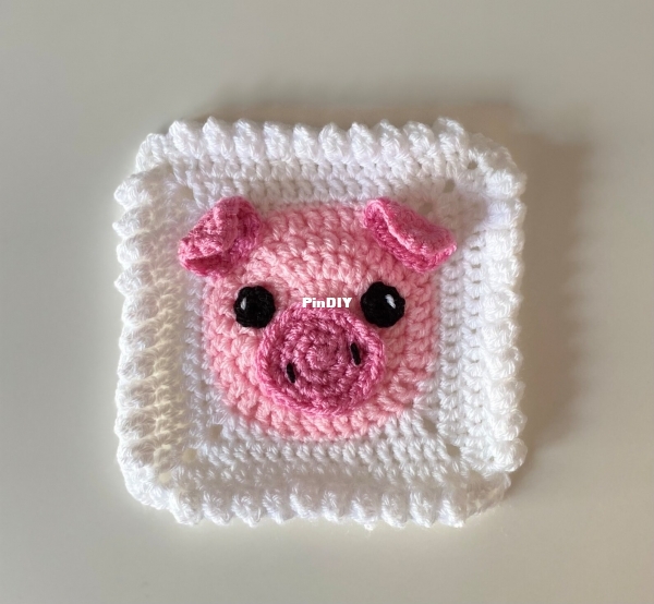 Ditsy Daisy Piggy Blanket 2.jpg