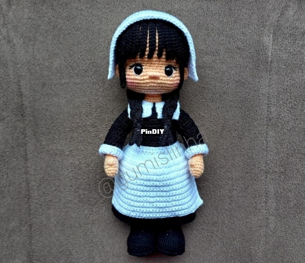 Gumis Linha - Nancy Chávez C - Wednesday Addams - Spanish