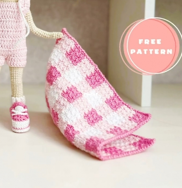 Fluffy Tummy Plaid Blanket 1.jpg