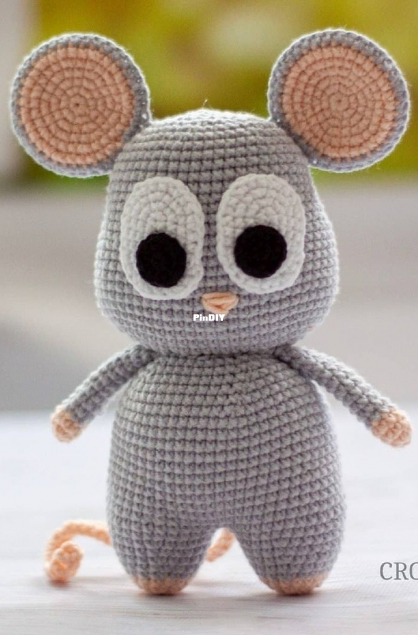 Studio Wow Mouse Jack.jpg