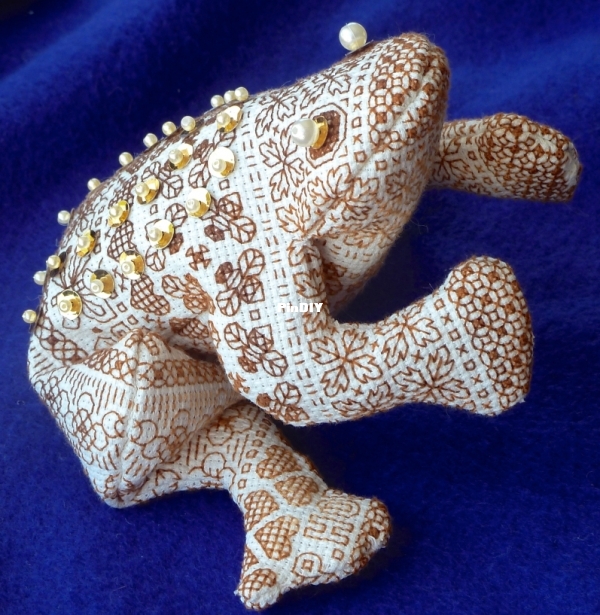 Fauntleroy Frog.jpg