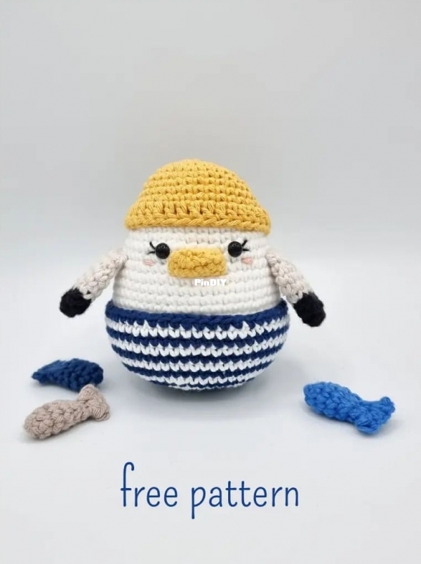 Mes Mignonneries Pearl the Seagull Disguises Itself as a Fisherman.jpg