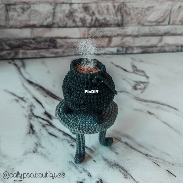 Calypso Boutiquee Cauldron and Table 1.jpg