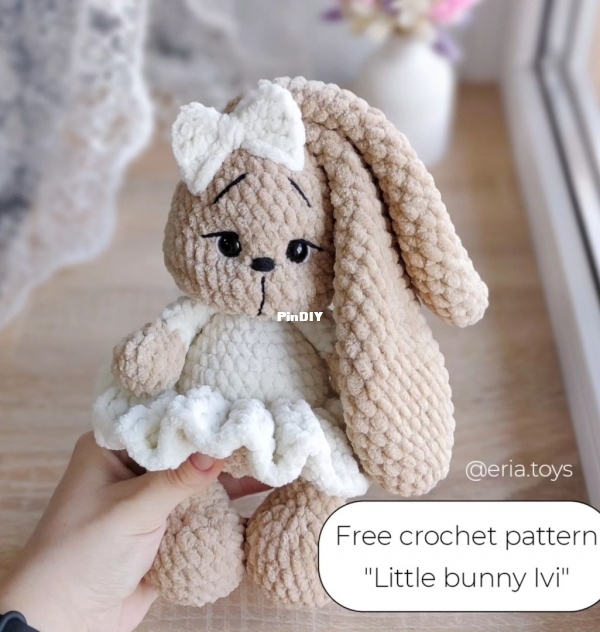 Eria Toys Little Bunny Ivi.jpg