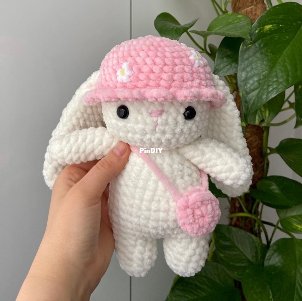 Kosinsqa Baby Bunny + Hat and Bag.jpg