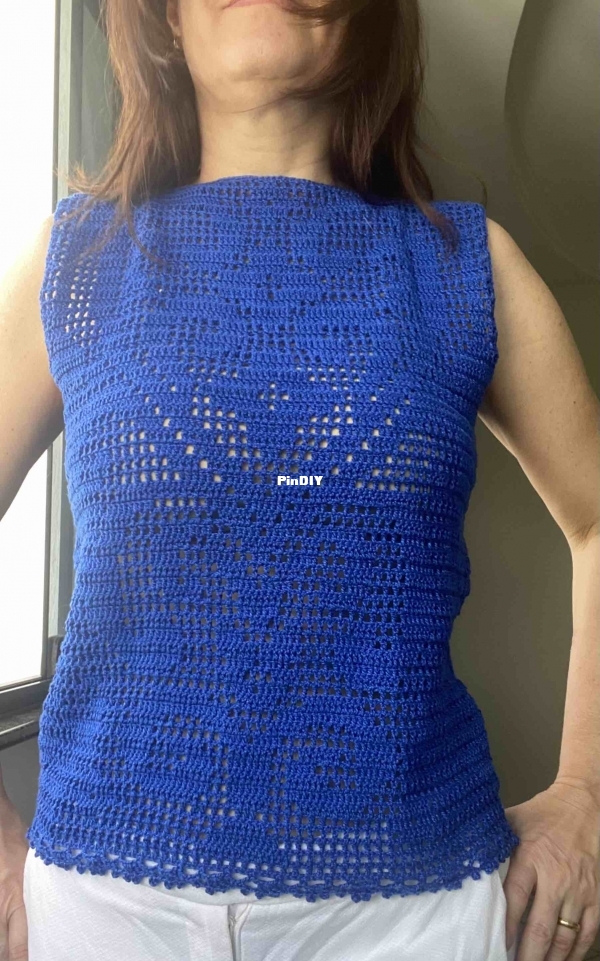 blusa croche azul escura.jpg
