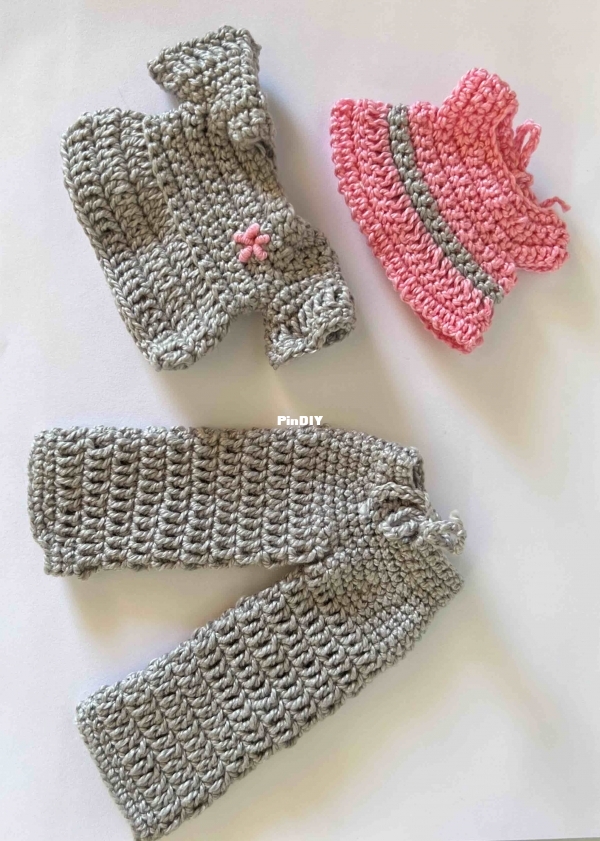 out fit calça e blusa 1.jpg