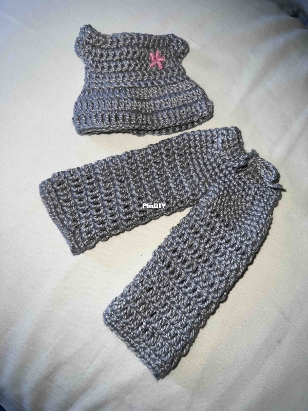 out fit calça e blusa 2.jpg