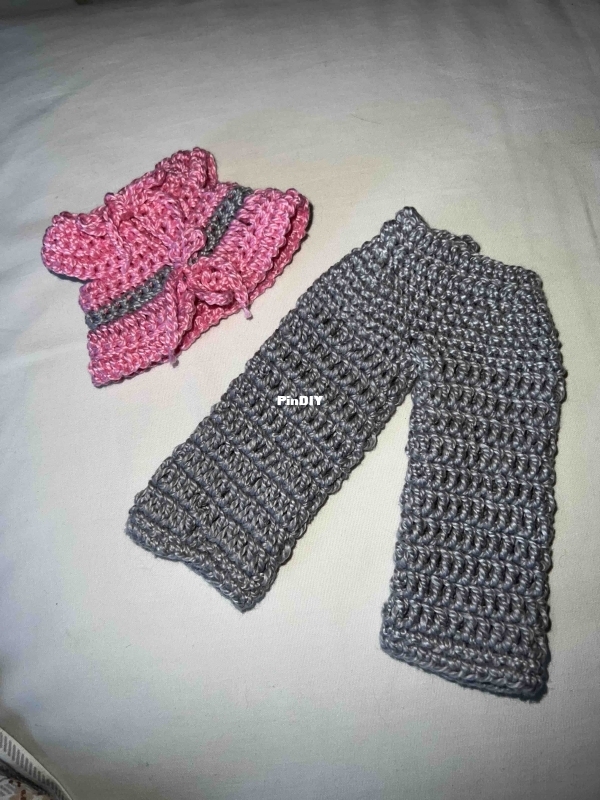 out fit calça e blusa.jpg