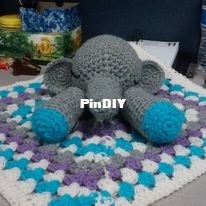 Sleepy elephant.jpg