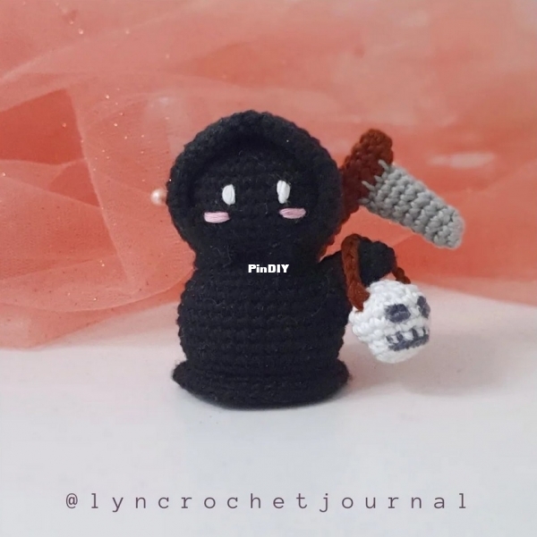 Lyn Crochet Journal Reapie.jpg