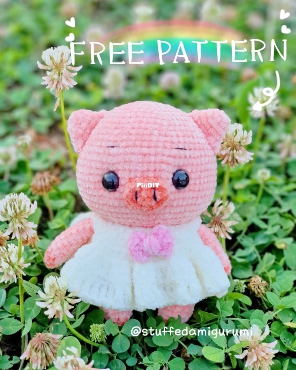 Stuffed Amigurumi Cute Piglet 1.jpg