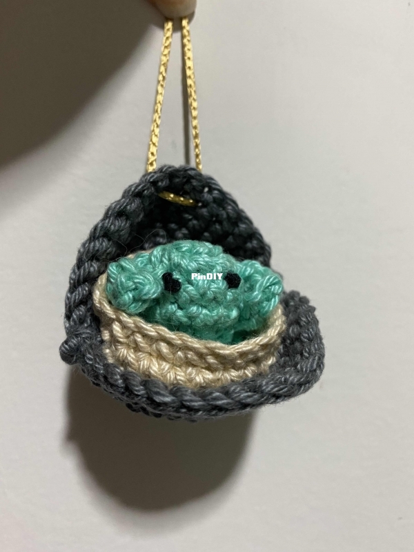 mini yoda keychain.jpg