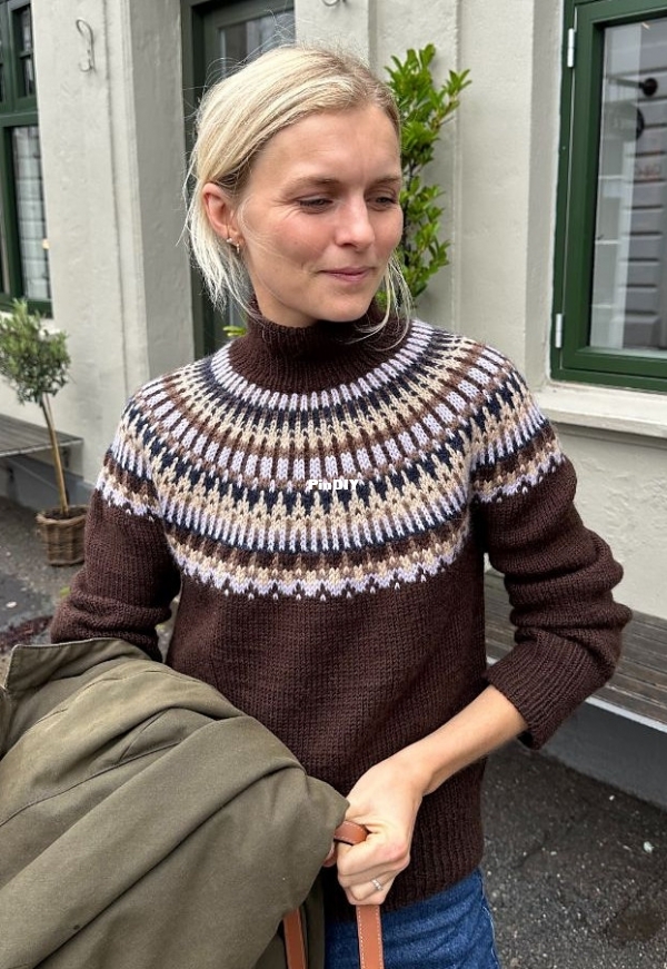 celeste_sweater3.jpg