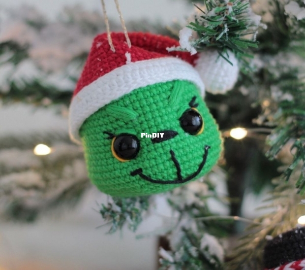 Crocheniacs - Bianca Santos - Grinch - Portuguese.jpeg