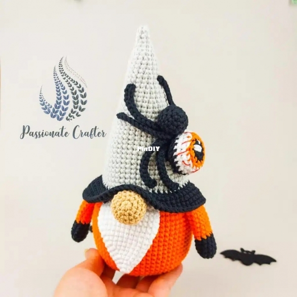 Passion_Crafter_Spider Halloween Gnome_FR.jpg