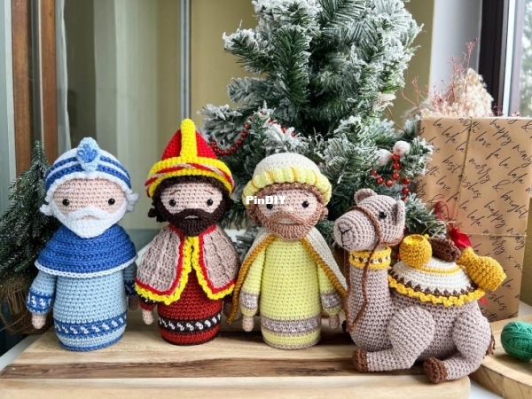 Rnata - Natalia Ruzanova - Christmas Nativity. Set 2 - Three kings, and camel - English