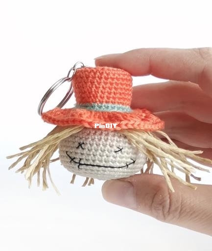 ScareCrow - keychain.jpg