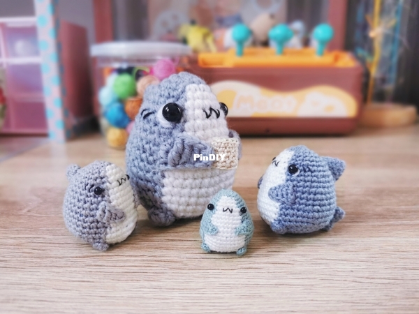 Sharkito the Polite Shark _  Minigurumi.jpg