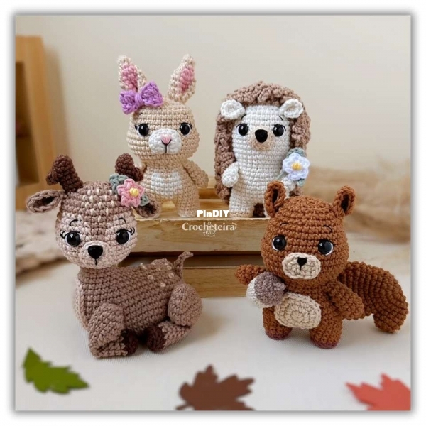 Crocheteira Feliz - Ana Claudia Dognini Valarini - E book Bosque Feliz parte 2 - Portuguese