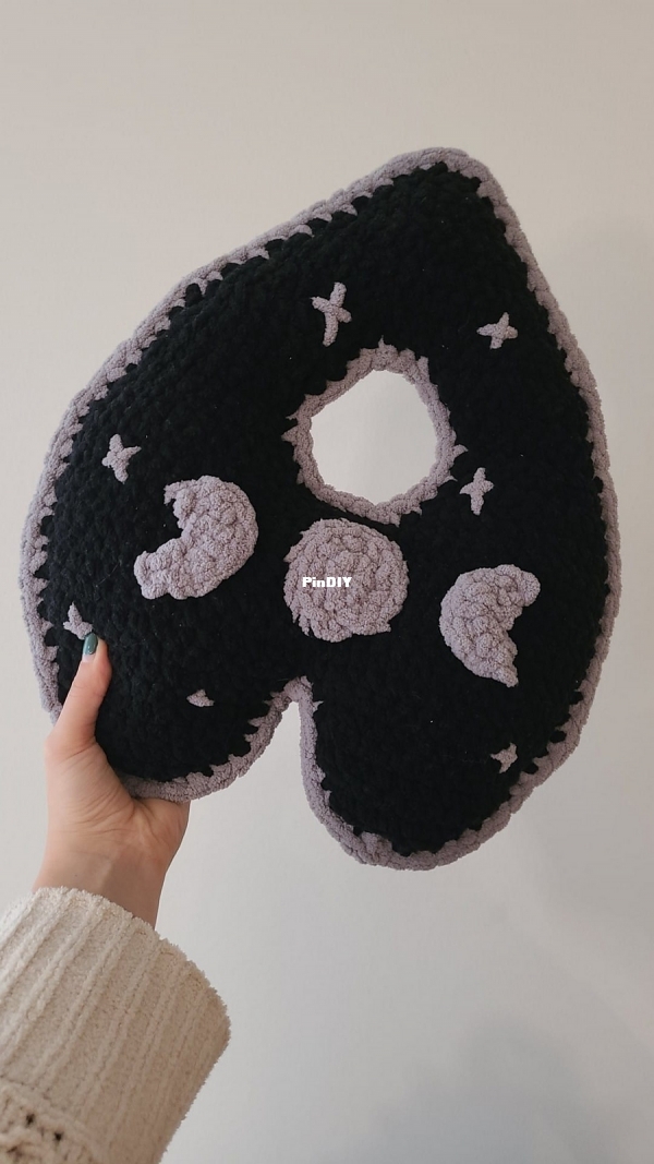 Planchette_Pillow_2.jpg