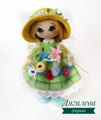 Farida Dyagileva - Maya - 32 cm de altura - Boneca  Maya - Portuguese