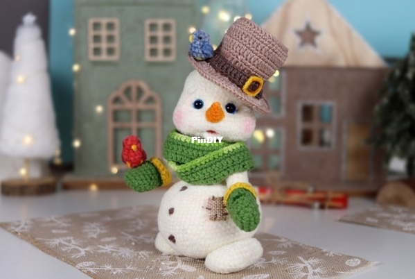crochet-pattern-snowman-670x450.jpg