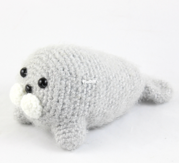 free-amigurumi-pattern-seal-crochet.png