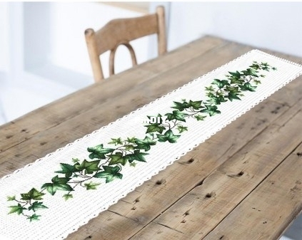 Coricamo-Long table runner with Ivy-o.jpg