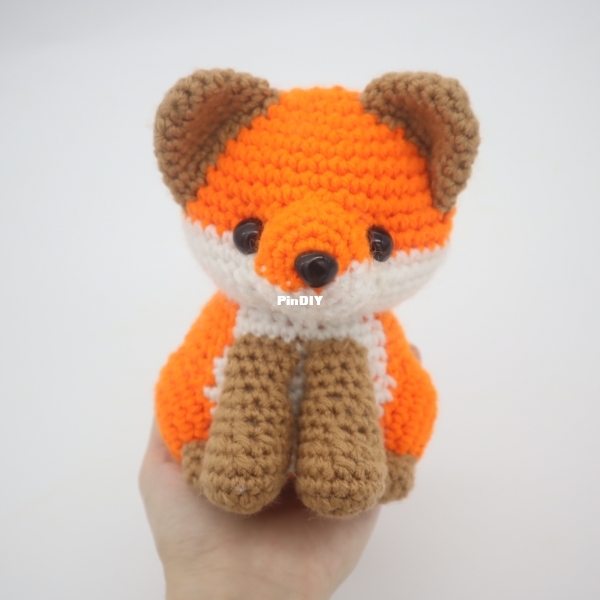 Free-fox-amigurumi-crochet-pattern.jpg