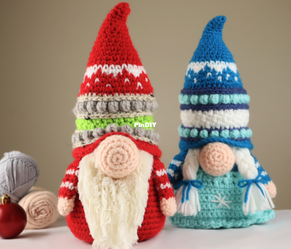 Free-gnome-christmas-gonk-female-male-amigurumi-crochet-pattern-661x565.png
