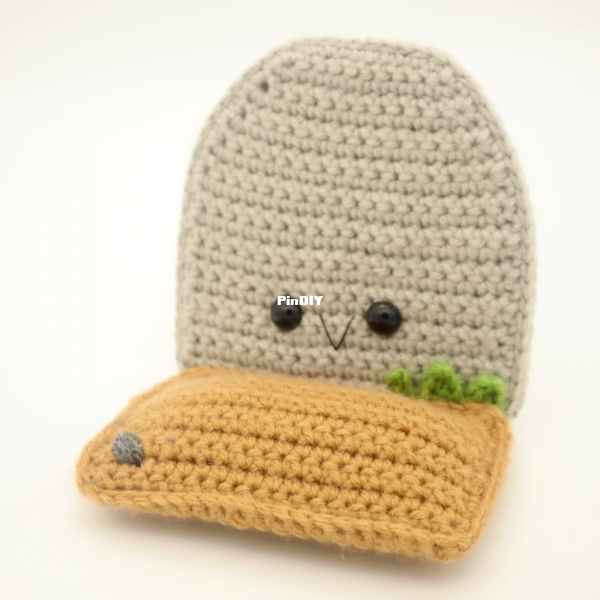 Free-Halloween-Grave-Gravestone-Amigurumi-Crochet-Pattern.jpg