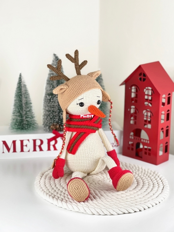 Julia Letvin - Snowman.jpg