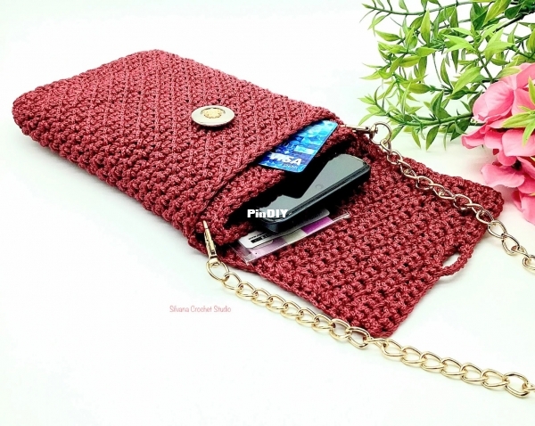 Silvana Crochet Studio - Cellphone Bag with 3 Compartments.jpg