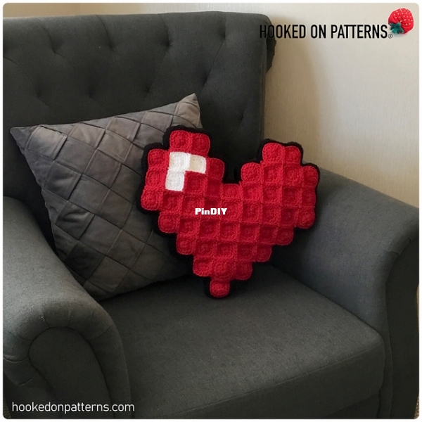 Hooked On Patterns - Ling Ryan - Valentine Pixel Heart Pillow_02.jpg