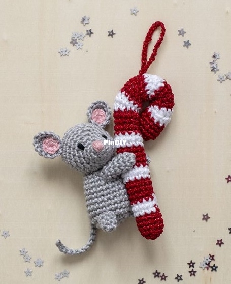 Anchor Crafts - Airali Design - Ilaria Caliri - Little mouse candy cane_01.jpg