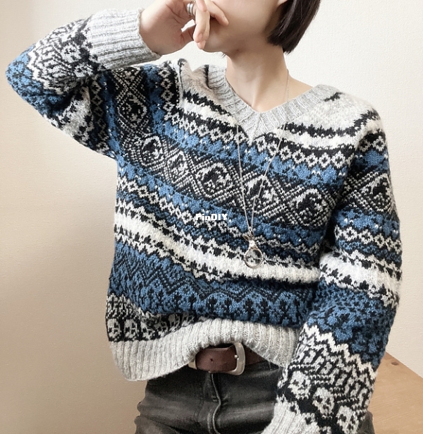 YoshimotoTomomi_SherlockHolmesSweater.jpeg