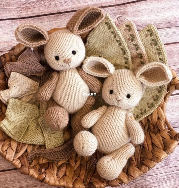 evgeniya_and_ludmila - Shishkino Forest - bunny.jpg