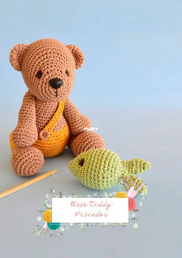 Malulu Ateliê - Maria Luiza Bezerra - Urso Teddy pescador - Portuguese