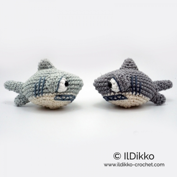 IlDikko - Sharkira Keychain_02.jpeg