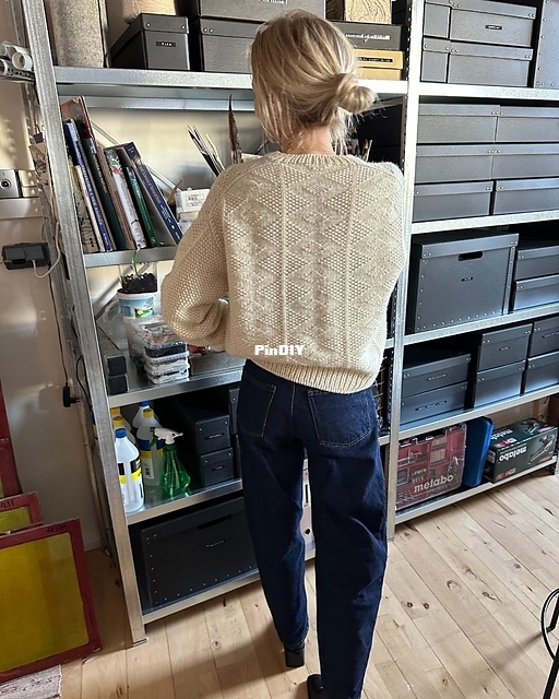 esther_jacket_foran_kasser23_medium2.jpg
