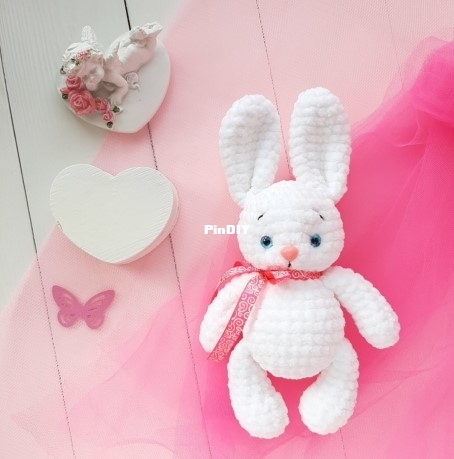 Bunny (White) - Antonina Naimonova.jpg